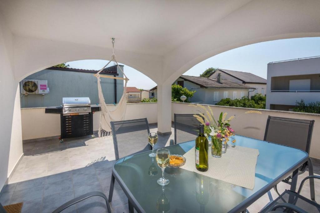 Family Patio Vir公寓 外观 照片