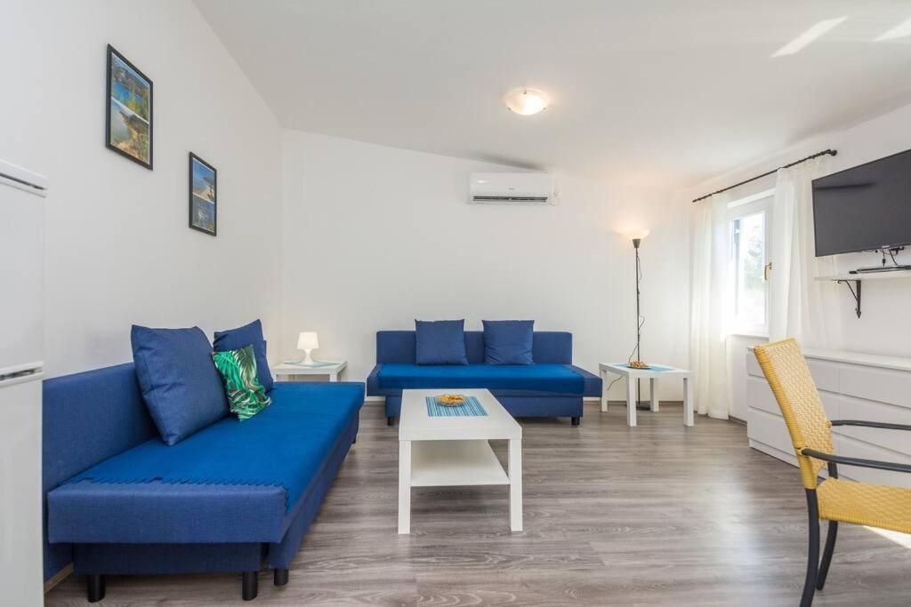 Family Patio Vir公寓 外观 照片